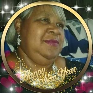 Meet your Posher, Lorie